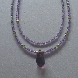 Colliers Lila